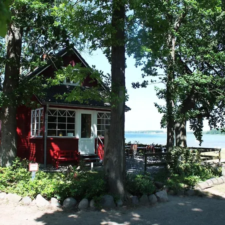 Holiday home Chic In With Garden